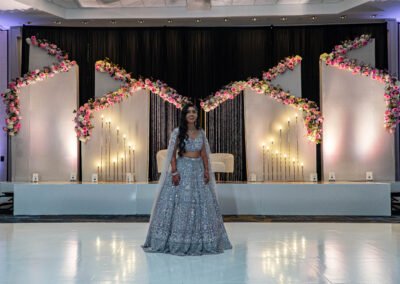 stage-floral-wedding-decoration