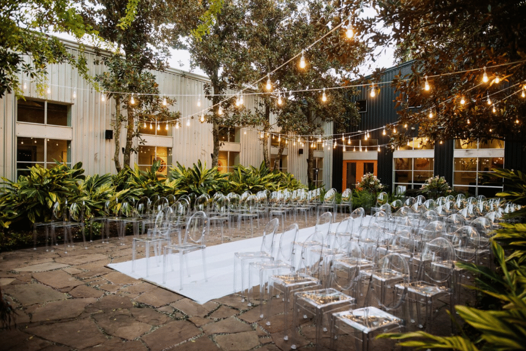 Creative decor ideas for small wedding venues in New Jersey, including candles, mirrors, layered lighting, and elegant table settings for intimate weddings. Creative decor ideas for small wedding venues in New Jersey, including candles, mirrors, layered lighting, and elegant table settings for intimate weddings.